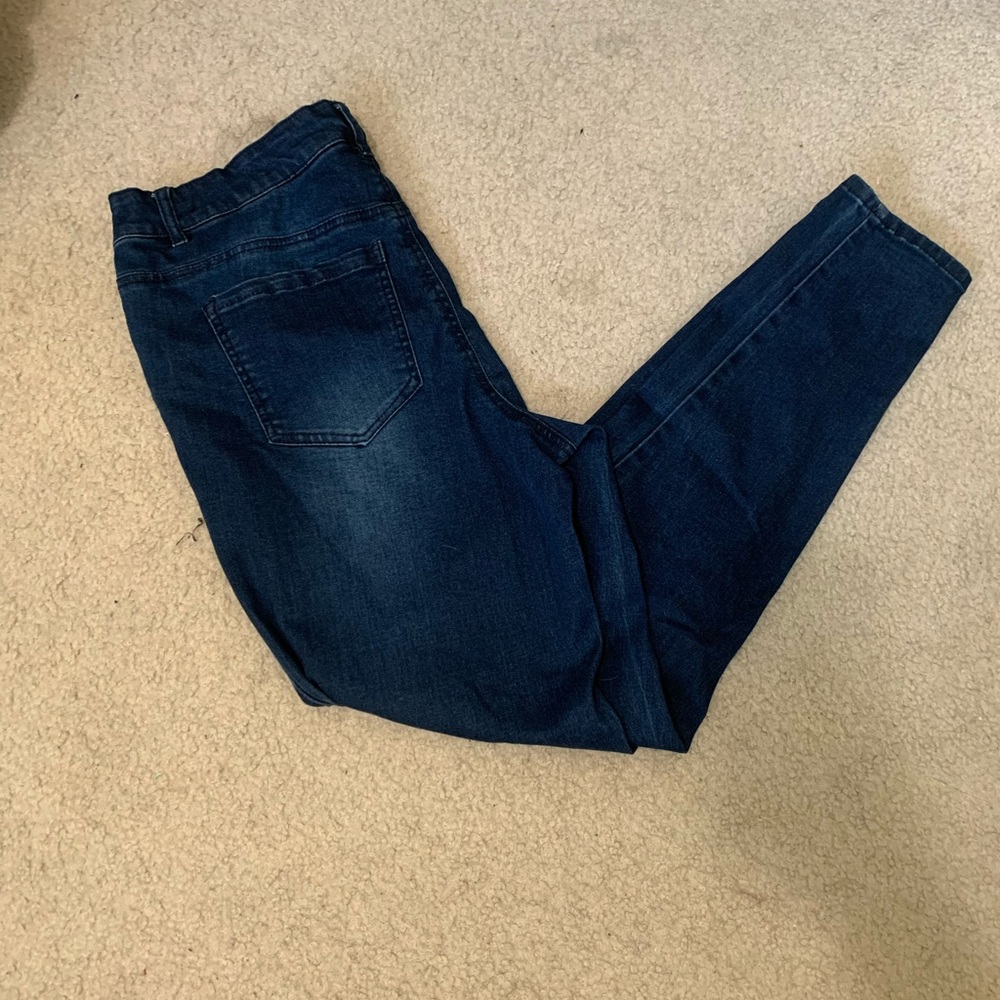 Avenue Skinny Mid Rise Jeans